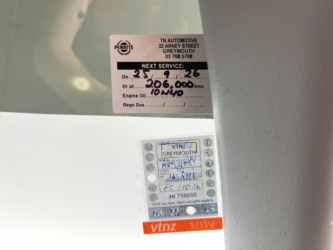 Photo '32' of Nissan Navara Photo '32' of Nissan Navara