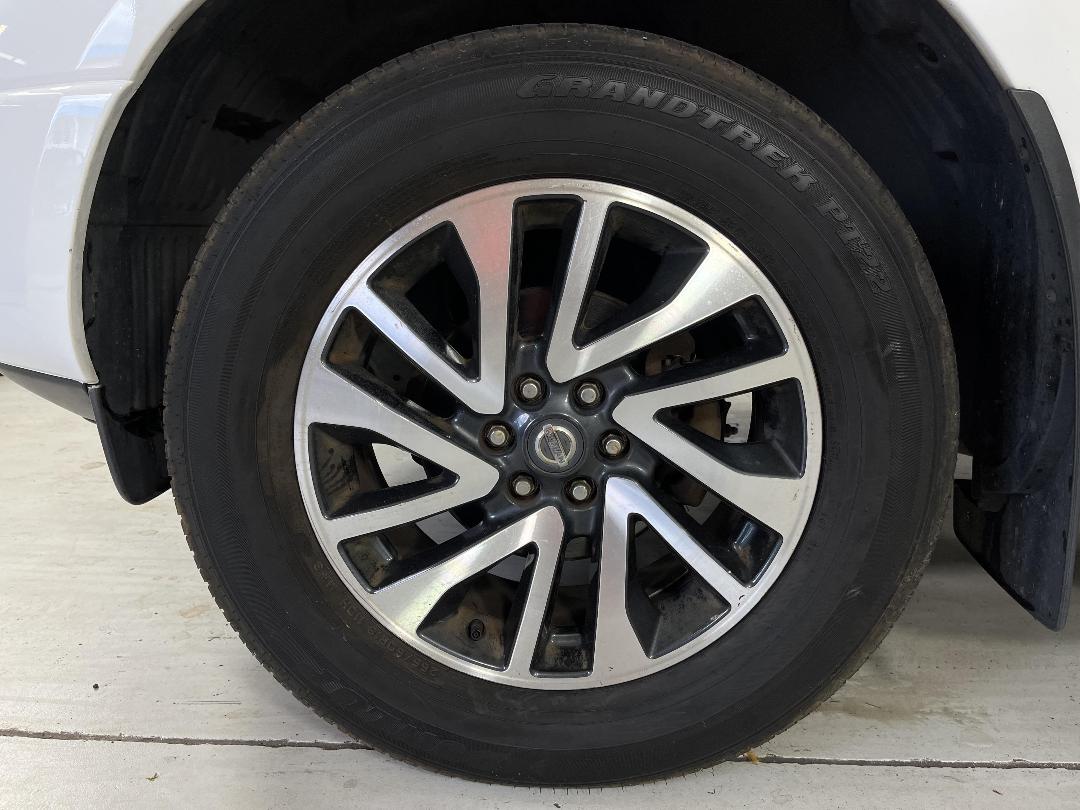 Photo '10' of Nissan Navara