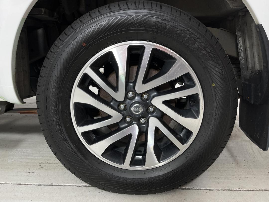 Photo '11' of Nissan Navara