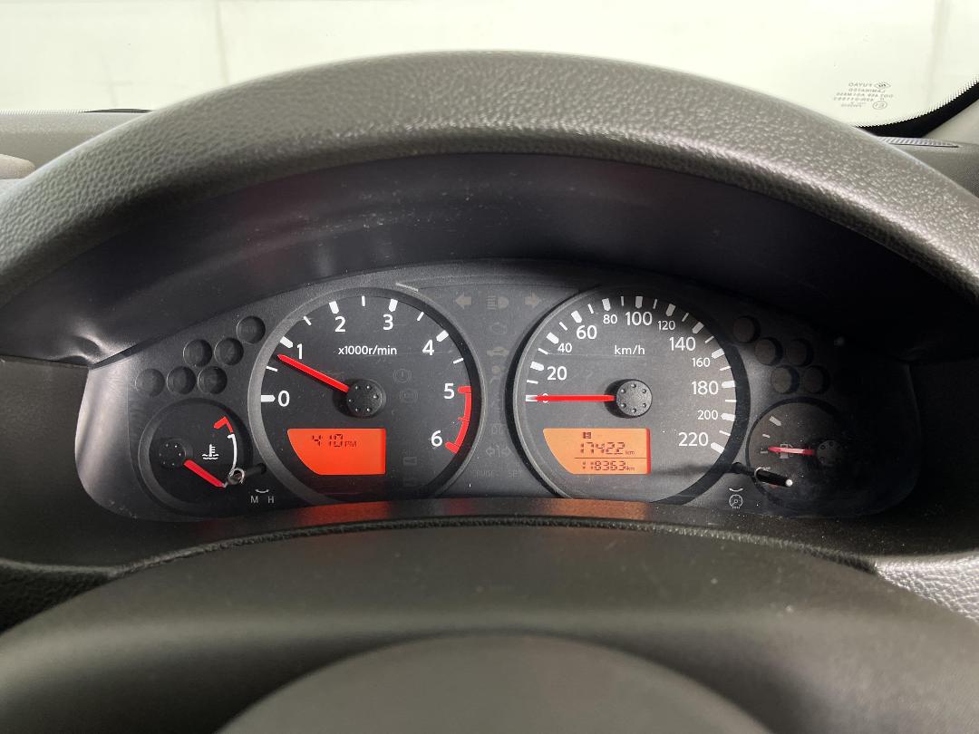 Photo '21' of Nissan Navara