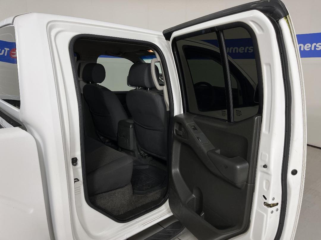 Photo '19' of Nissan Navara