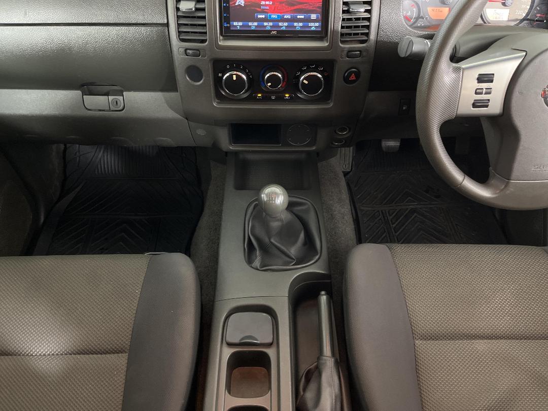 Photo '23' of Nissan Navara