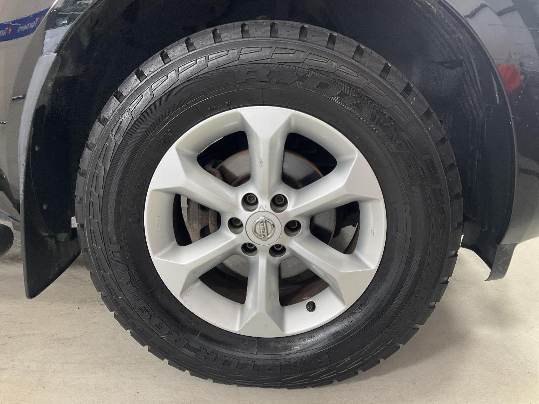 Photo '4' of Nissan Navara D/C ST-X