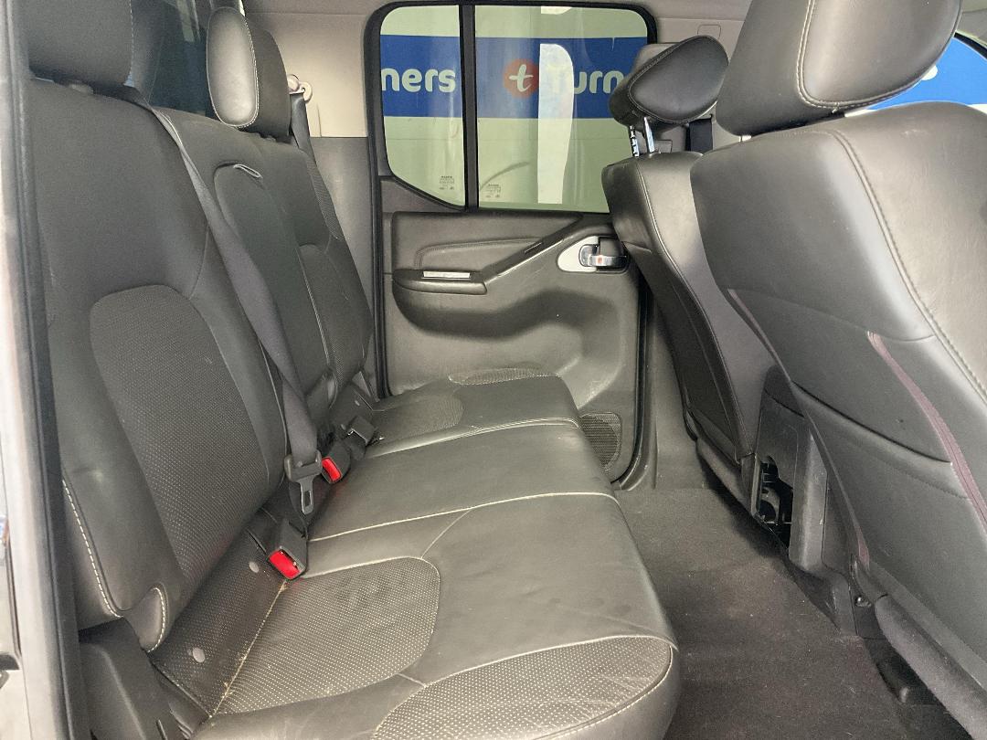 Photo '15' of Nissan Navara D/C ST-X