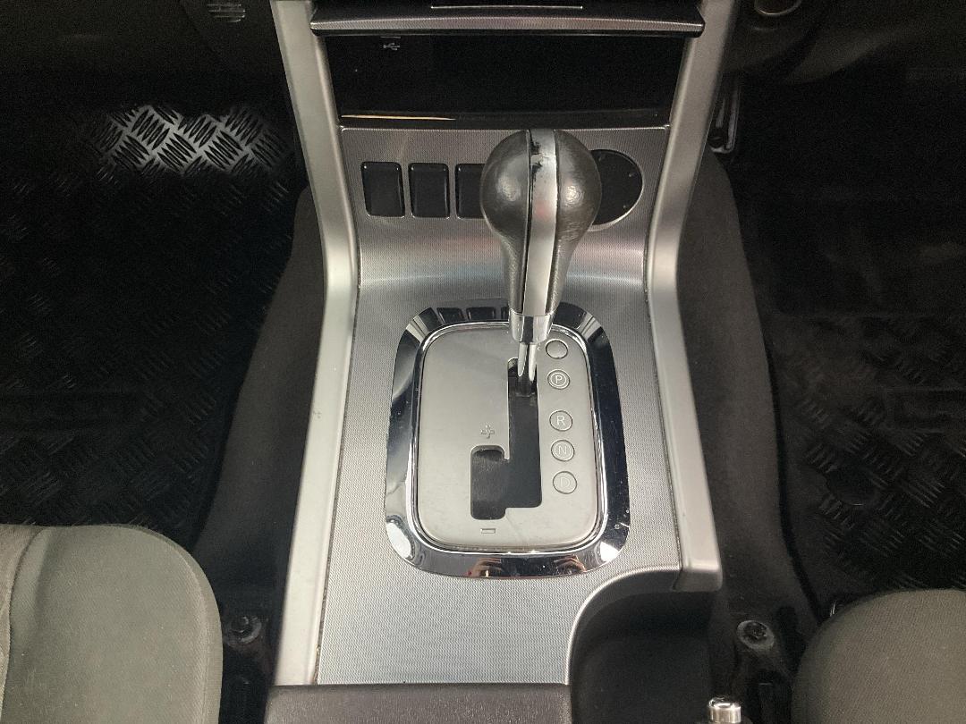 Photo '18' of Nissan Navara Photo '18' of Nissan Navara