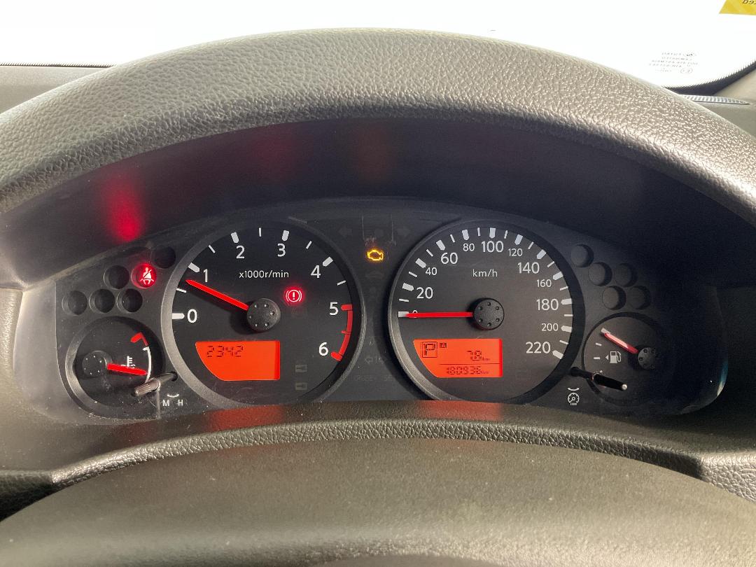 Photo '21' of Nissan Navara