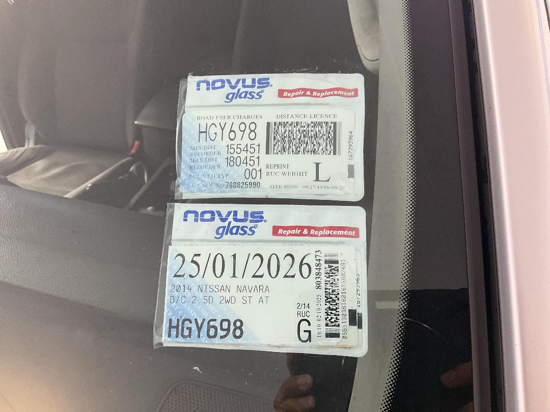 Photo '24' of Nissan Navara