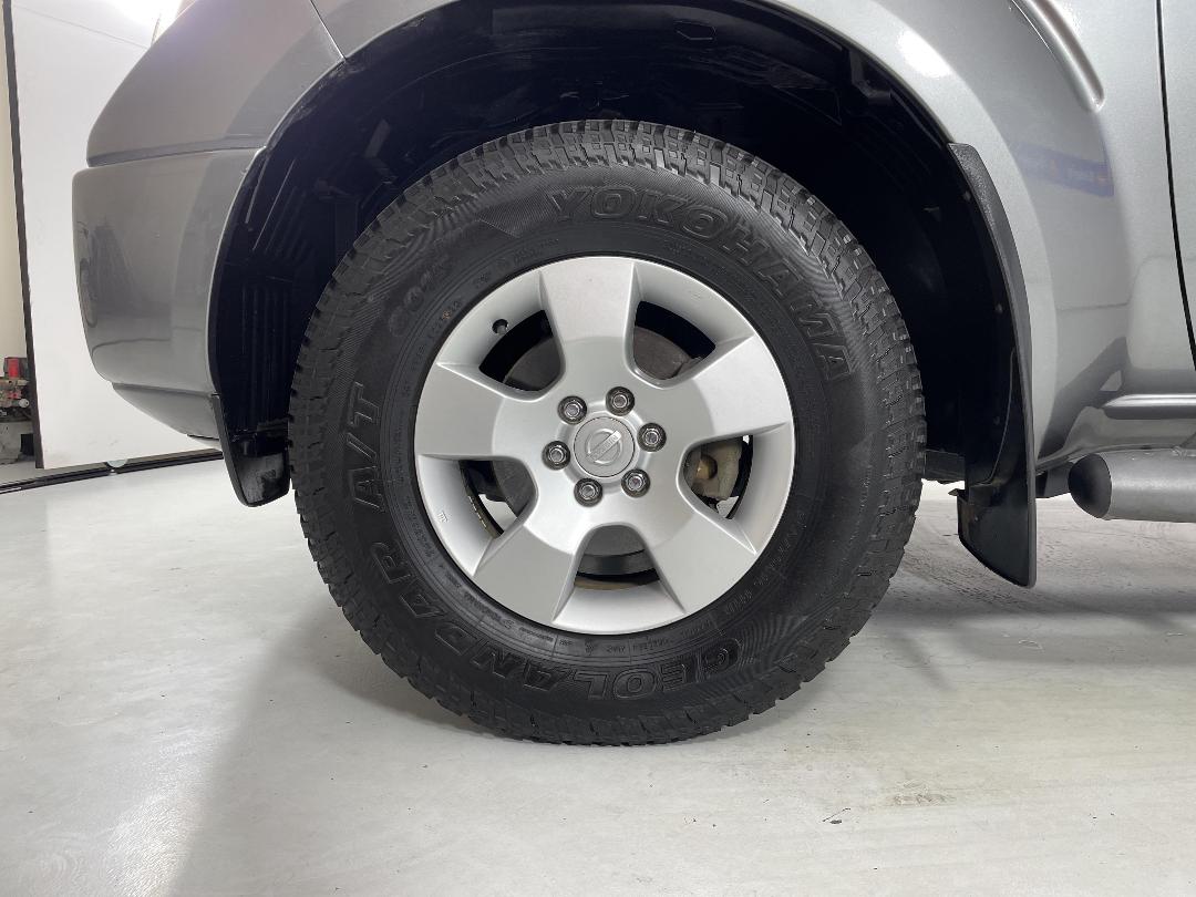 Photo '10' of Nissan Navara