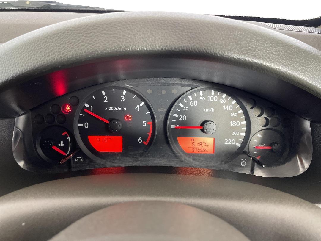 Photo '21' of Nissan Navara