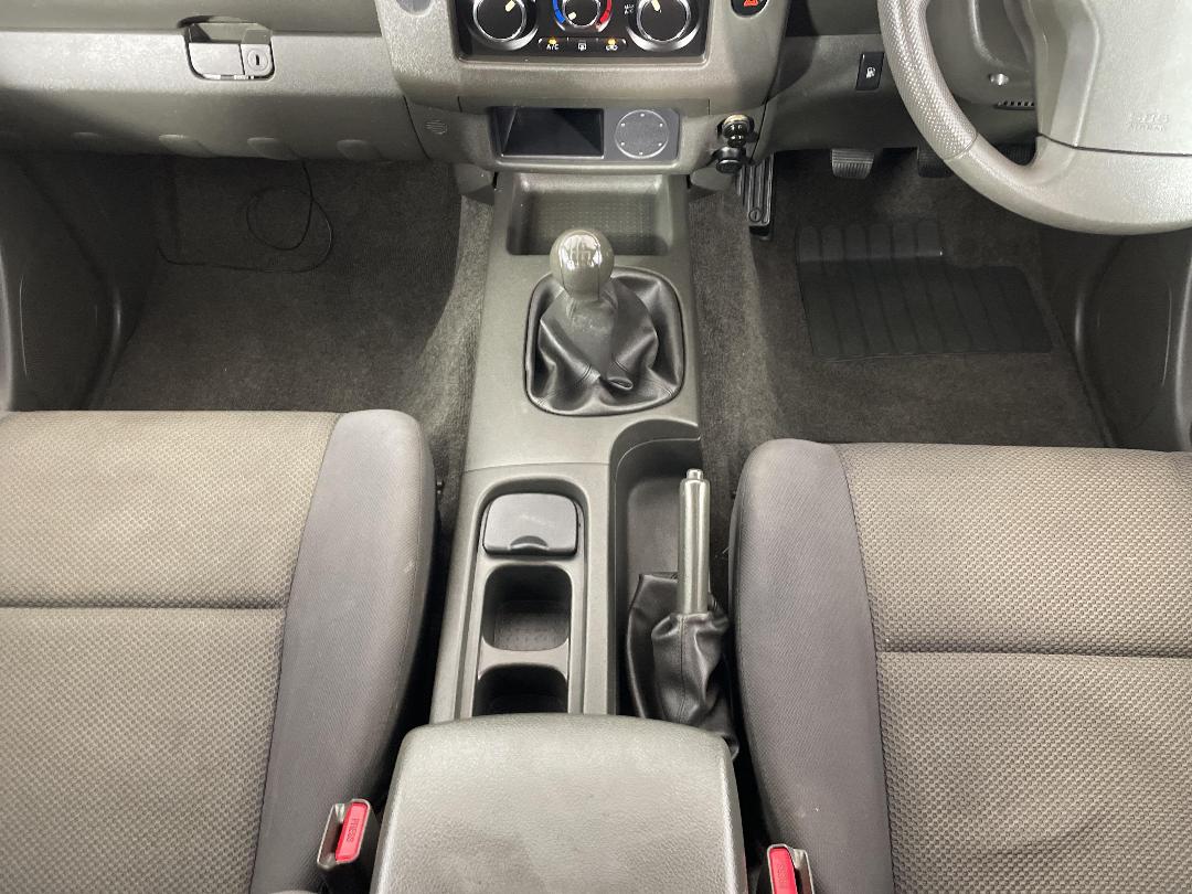 Photo '18' of Nissan Navara