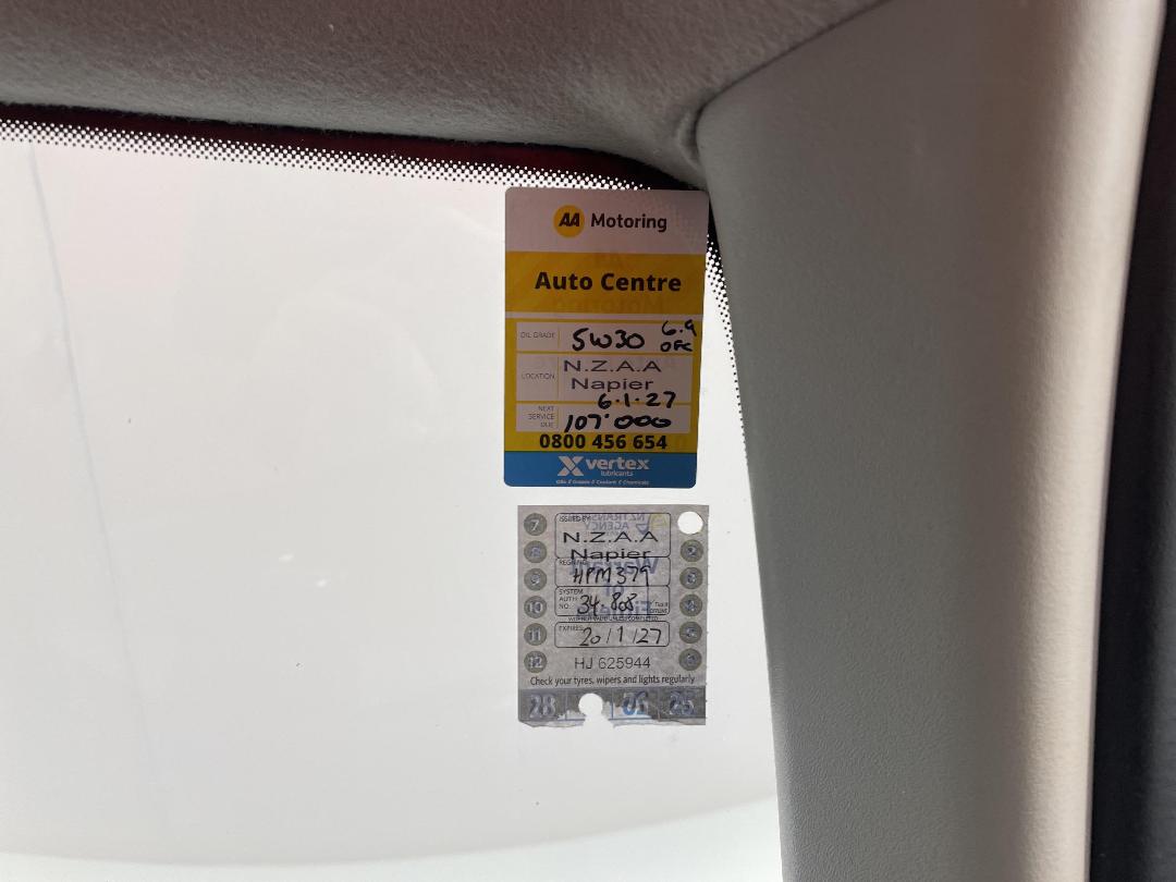 Photo '25' of Nissan Navara