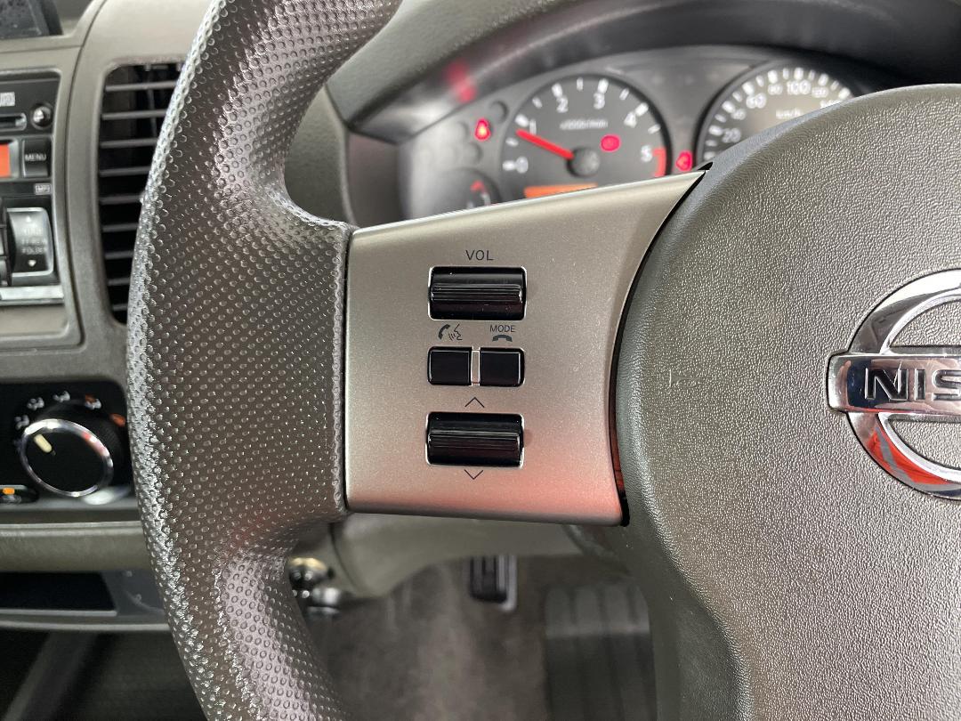 Photo '23' of Nissan Navara