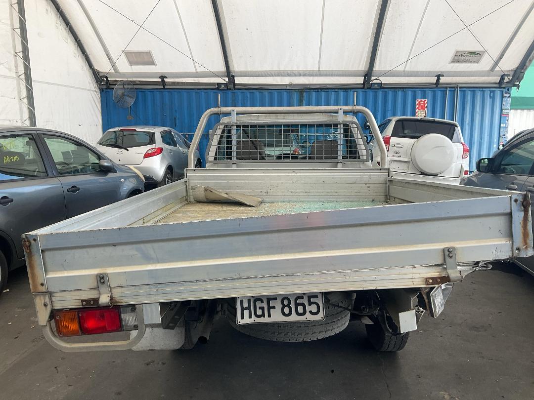 Photo '4' of Nissan Navara DX S/C