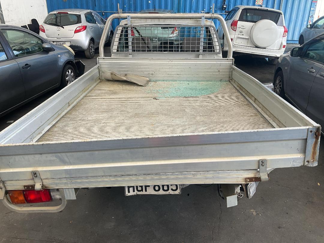 Photo '18' of Nissan Navara DX S/C