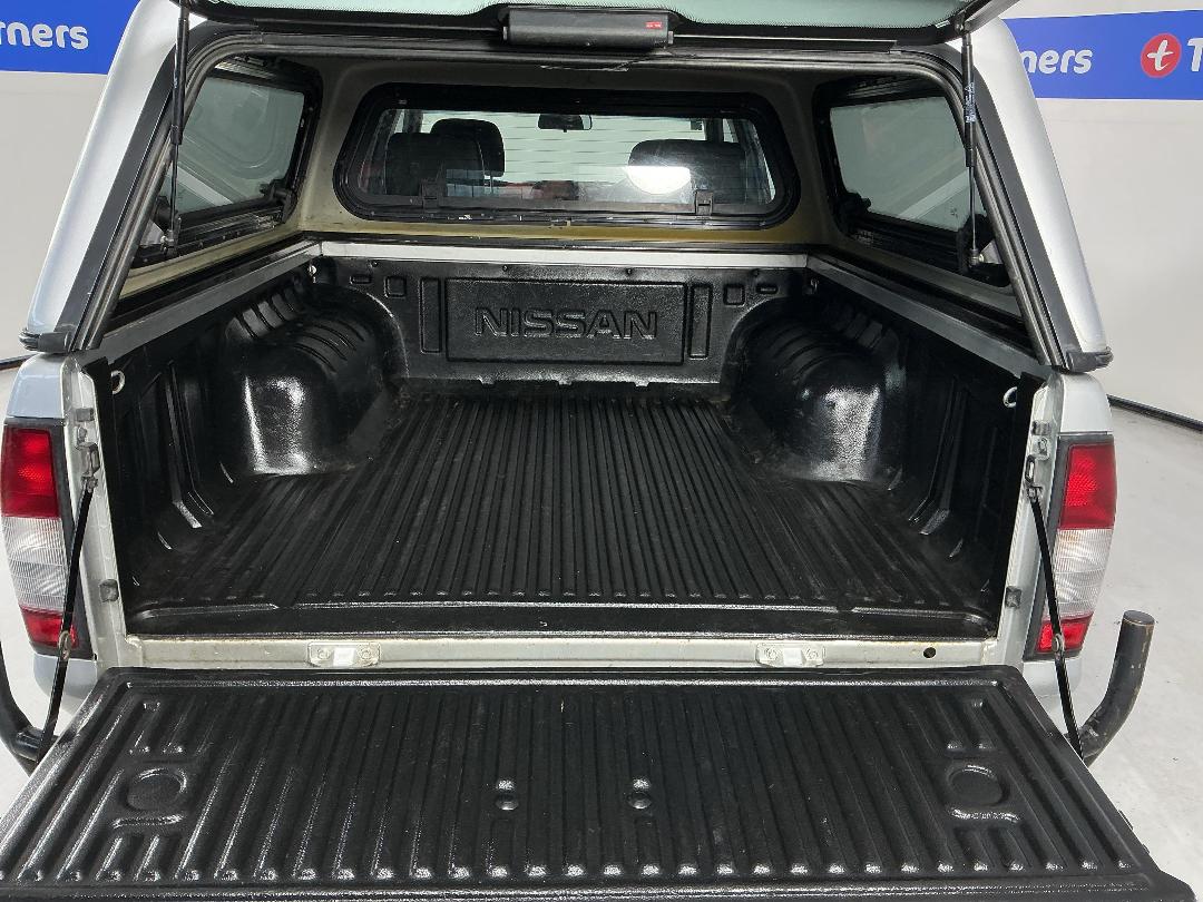 Photo '14' of Nissan Navara