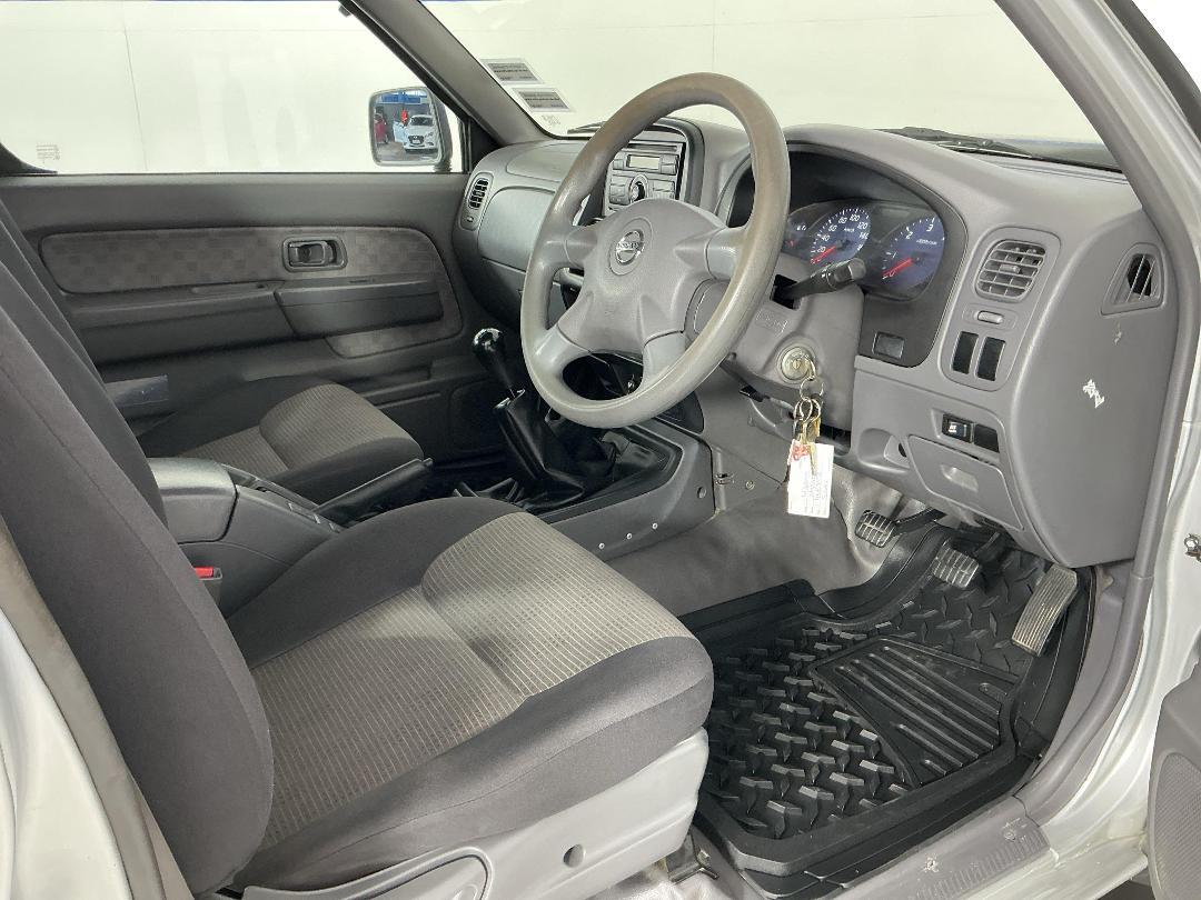 Photo '16' of Nissan Navara