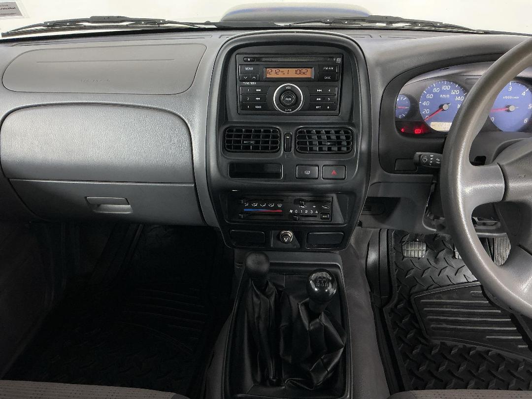 Photo '18' of Nissan Navara