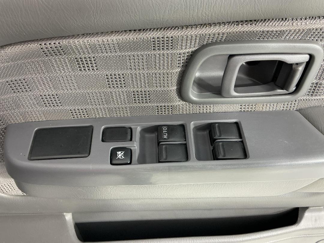 Photo '24' of Nissan Navara