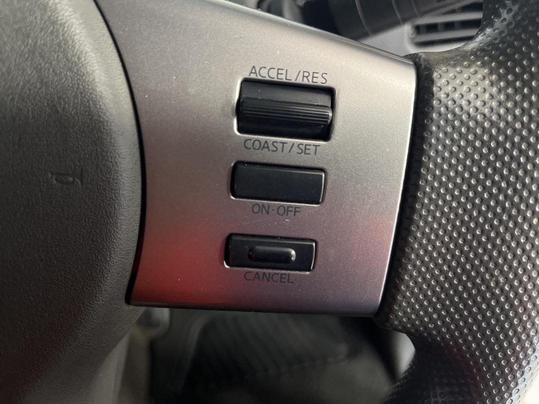 Photo '25' of Nissan Navara