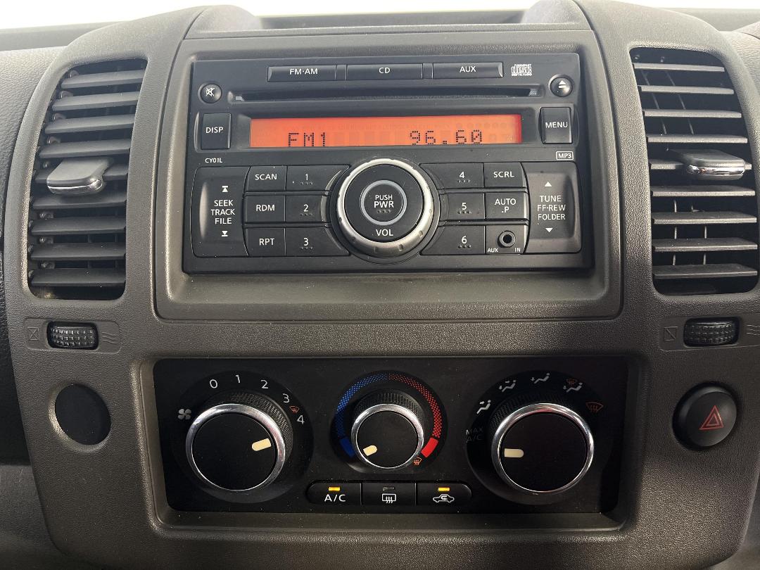 Photo '27' of Nissan Navara