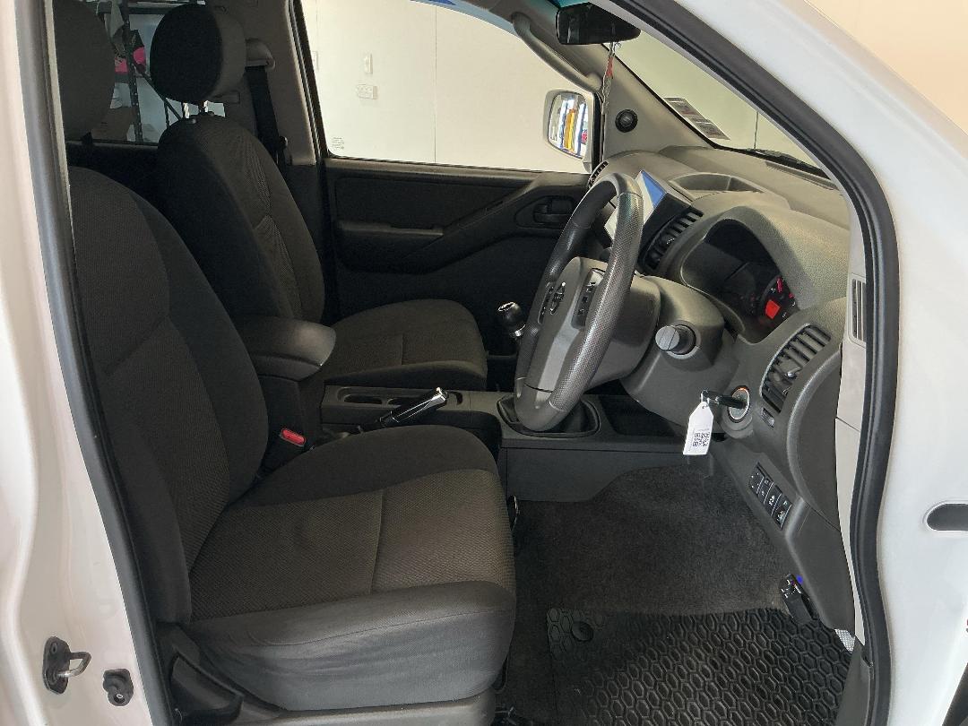 Photo '16' of Nissan Navara Photo '16' of Nissan Navara