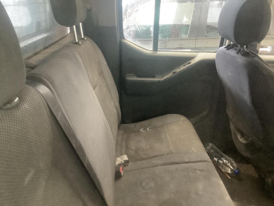 Photo '10' of Nissan Navara D/C ST Photo '10' of Nissan Navara D/C ST