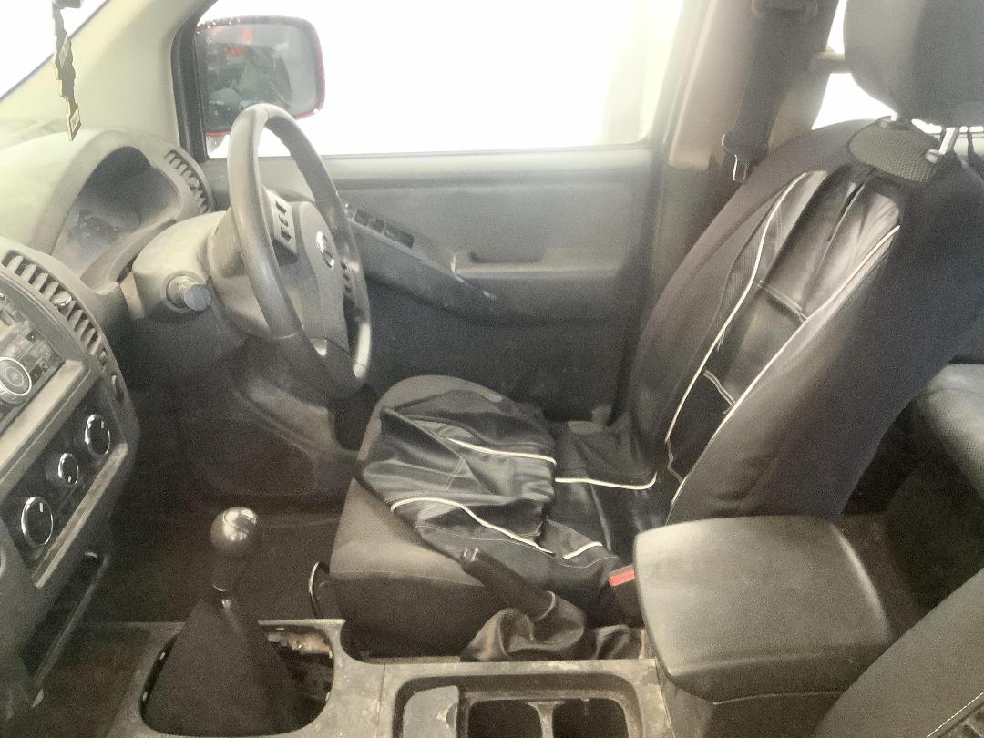 Photo '14' of Nissan Navara D/C ST Photo '14' of Nissan Navara D/C ST