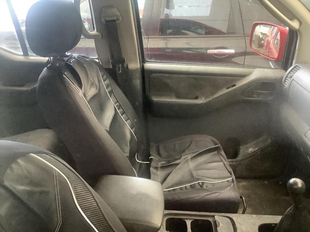 Photo '17' of Nissan Navara D/C ST Photo '17' of Nissan Navara D/C ST