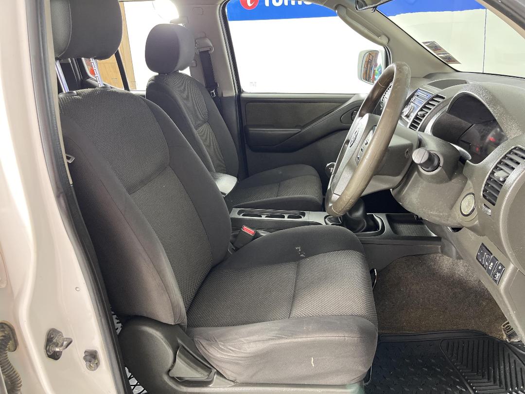 Photo '16' of Nissan Navara