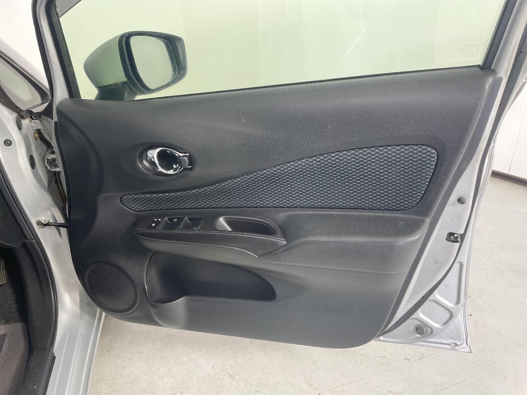 Photo '15' of Nissan Note