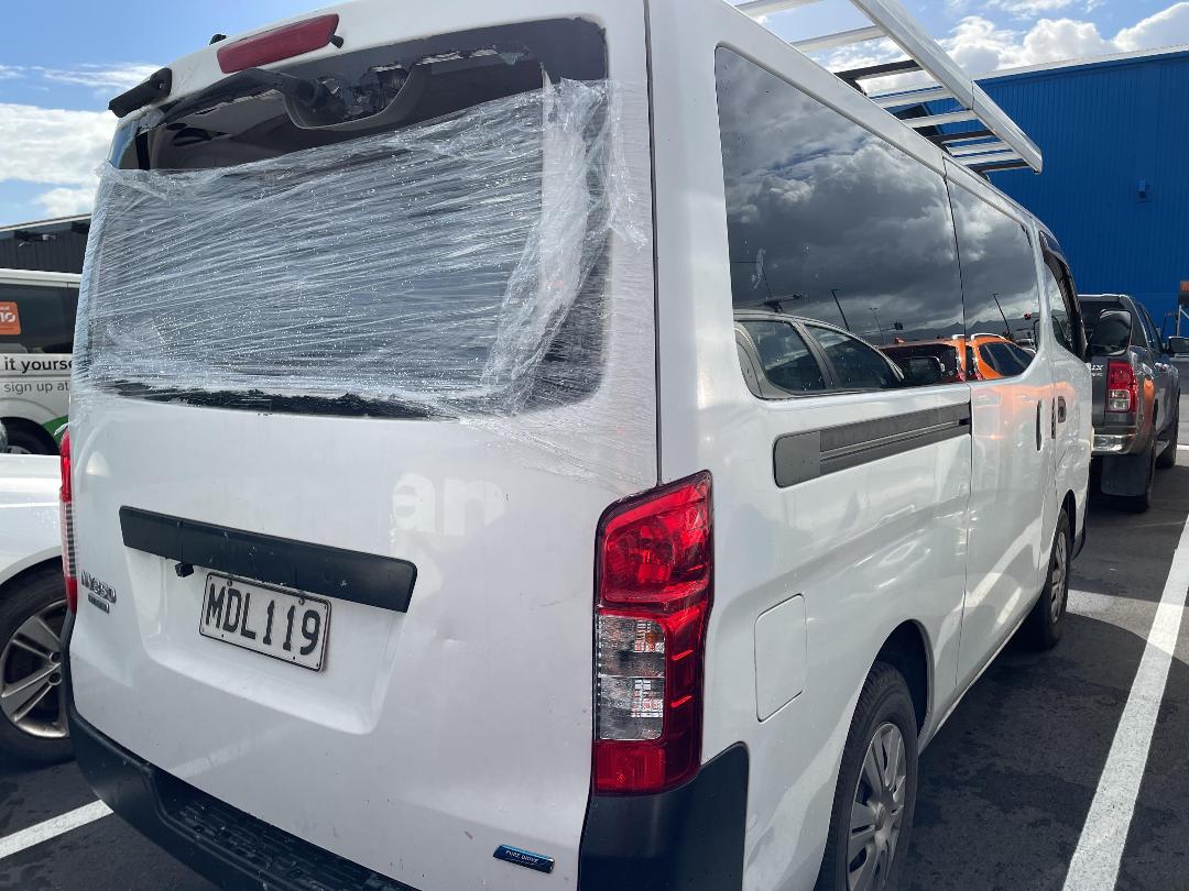 Photo '7' of Nissan NV350 Caravan Photo '7' of Nissan NV350 Caravan