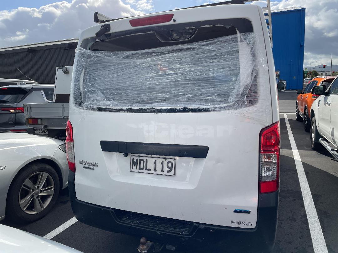 Photo '9' of Nissan NV350 Caravan Photo '9' of Nissan NV350 Caravan