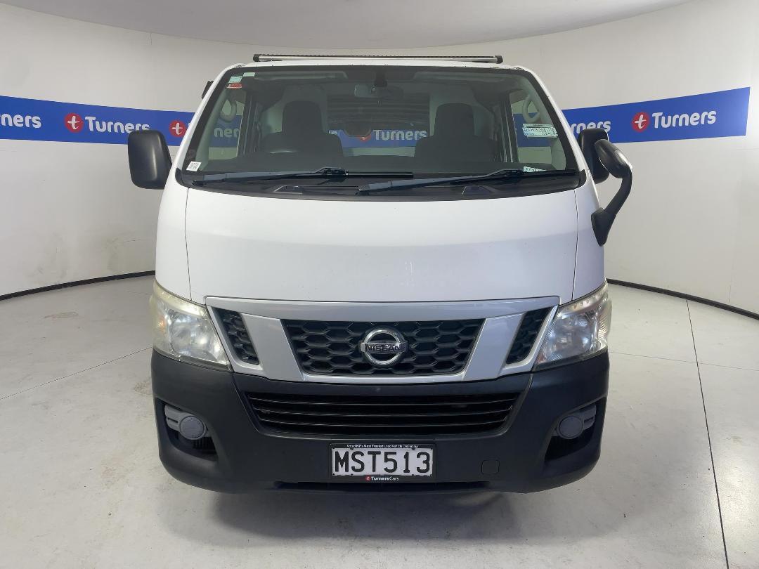 Photo '2' of Nissan NV350