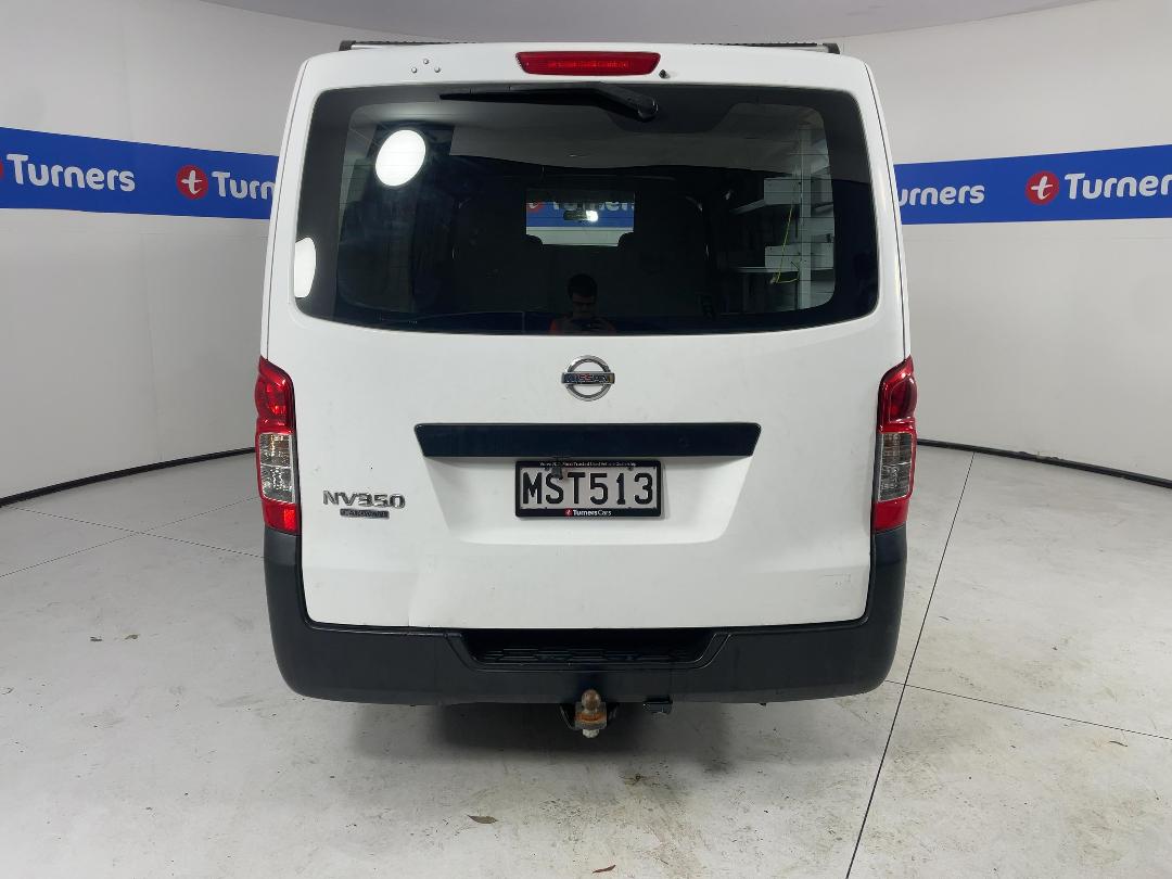 Photo '6' of Nissan NV350