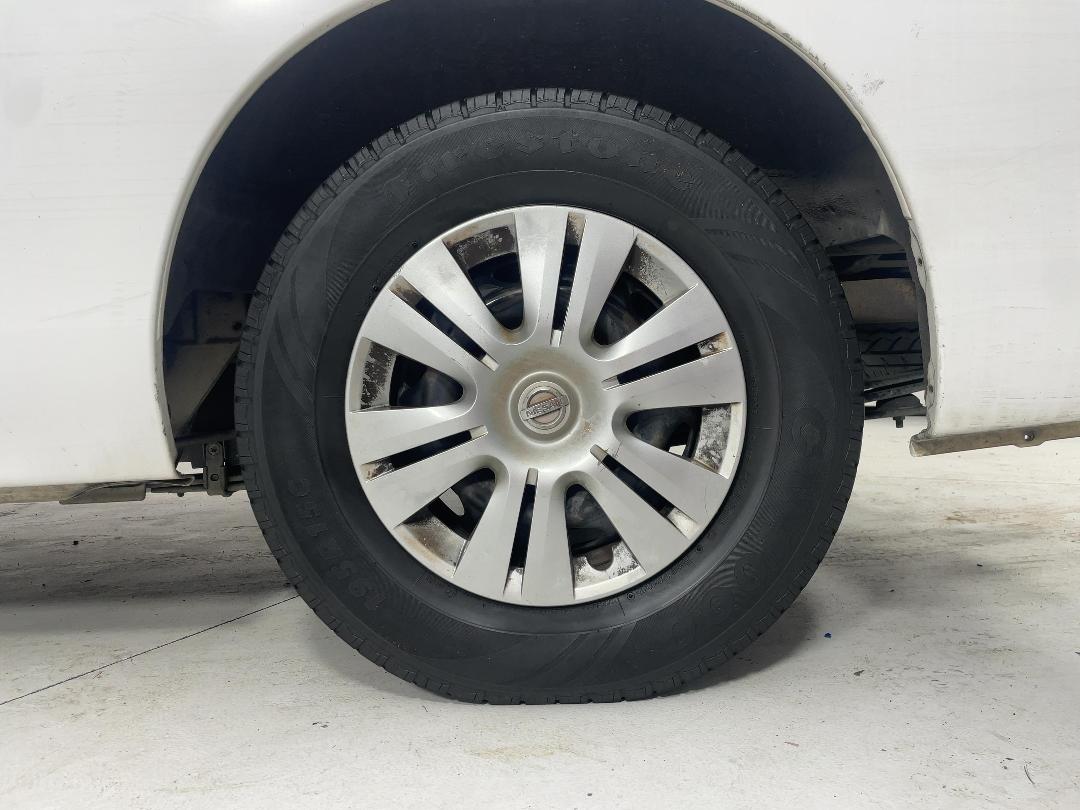 Photo '11' of Nissan NV350