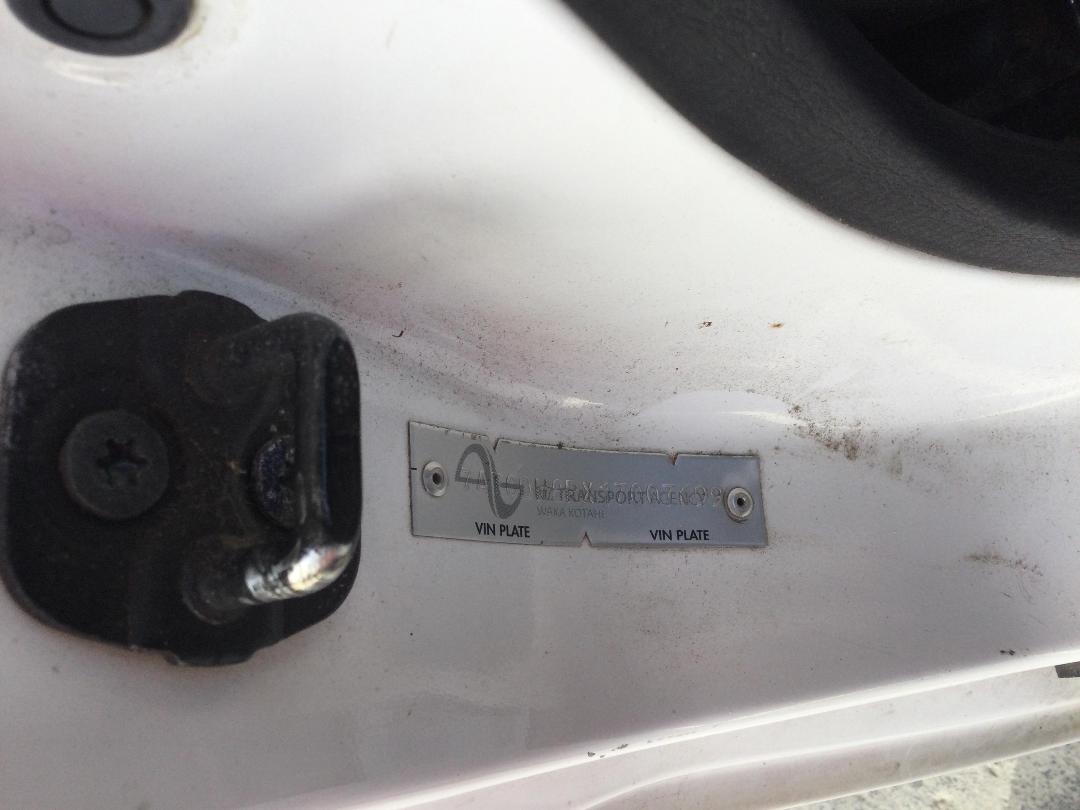 Photo '20' of Nissan NV350 Caravan Photo '20' of Nissan NV350 Caravan