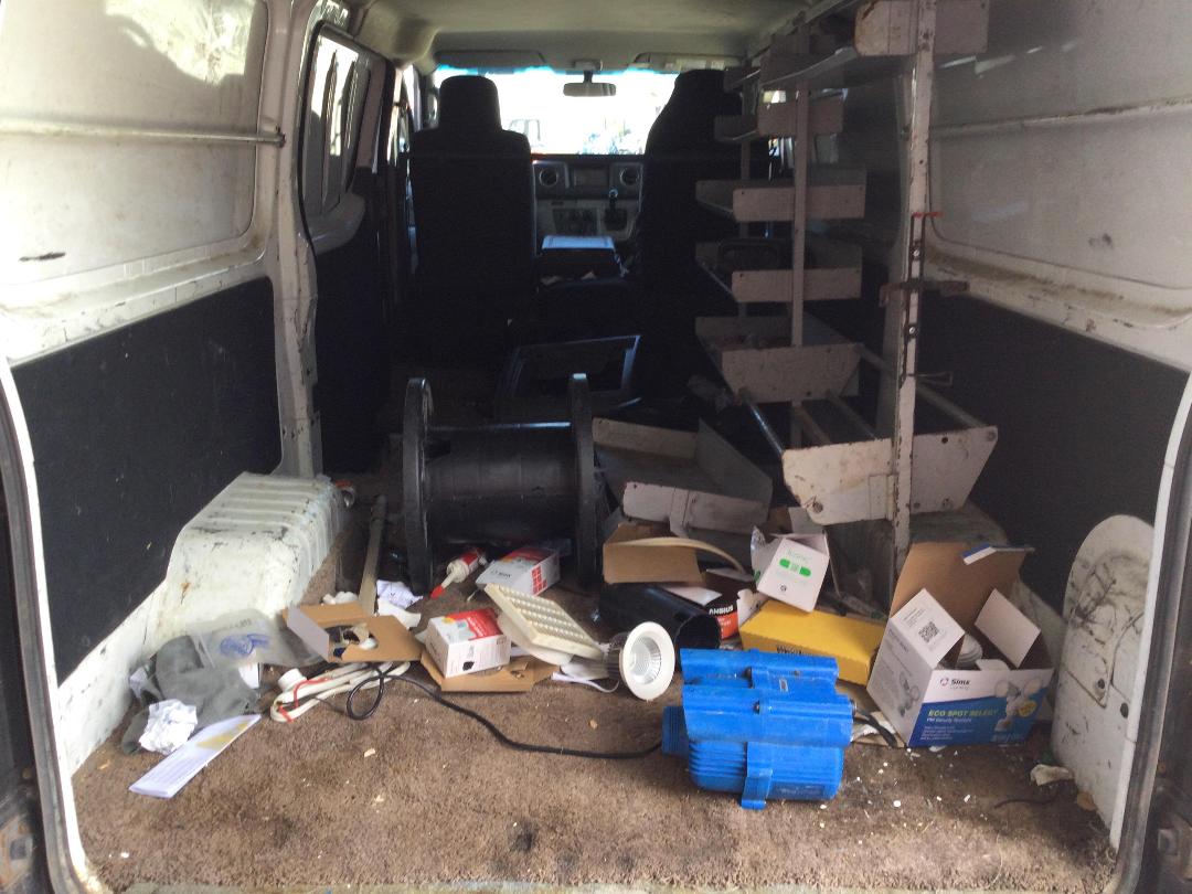 Photo '19' of Nissan NV350 Caravan Photo '19' of Nissan NV350 Caravan