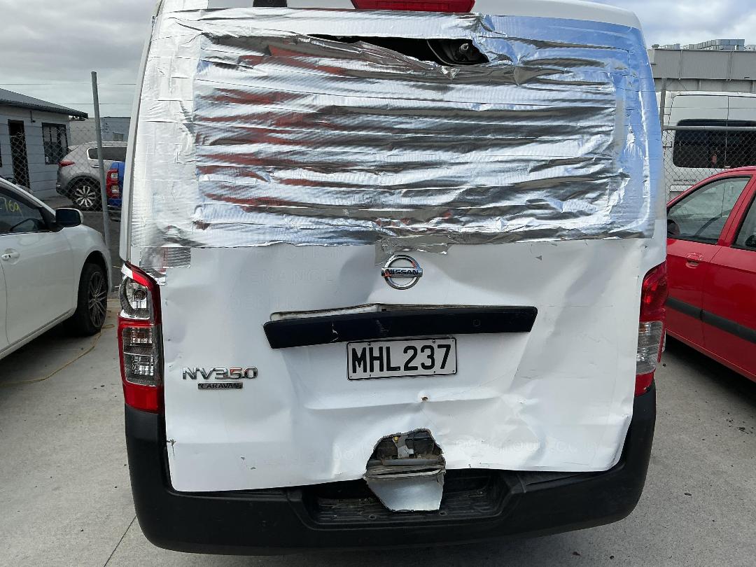 Photo '3' of Nissan NV350 Caravan