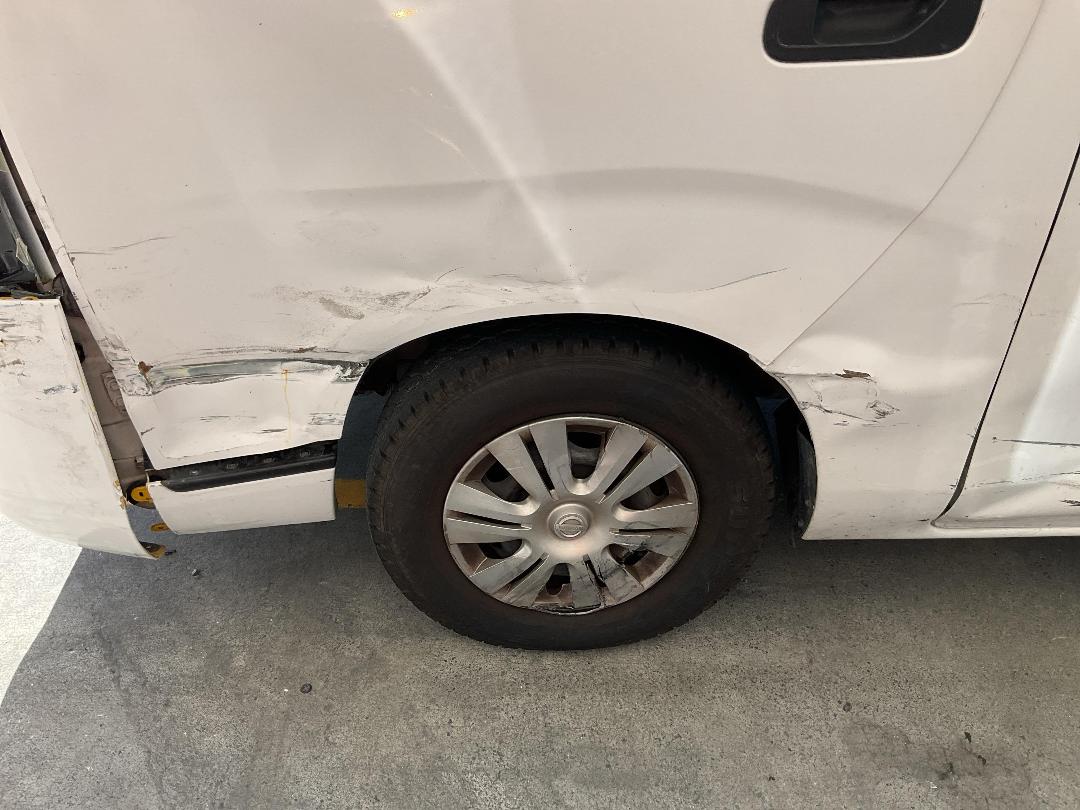 Photo '7' of Nissan NV350