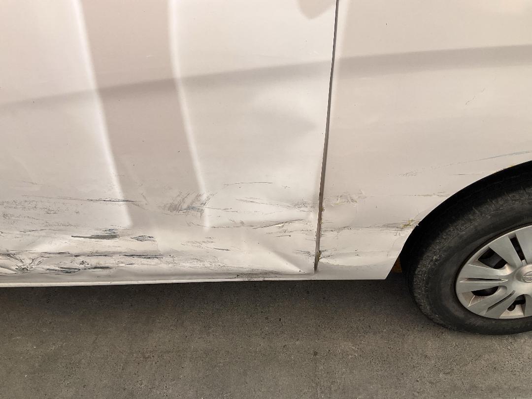 Photo '9' of Nissan NV350