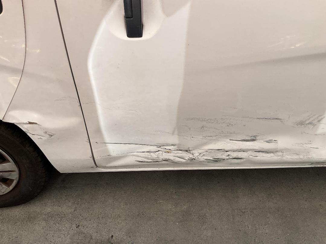 Photo '8' of Nissan NV350