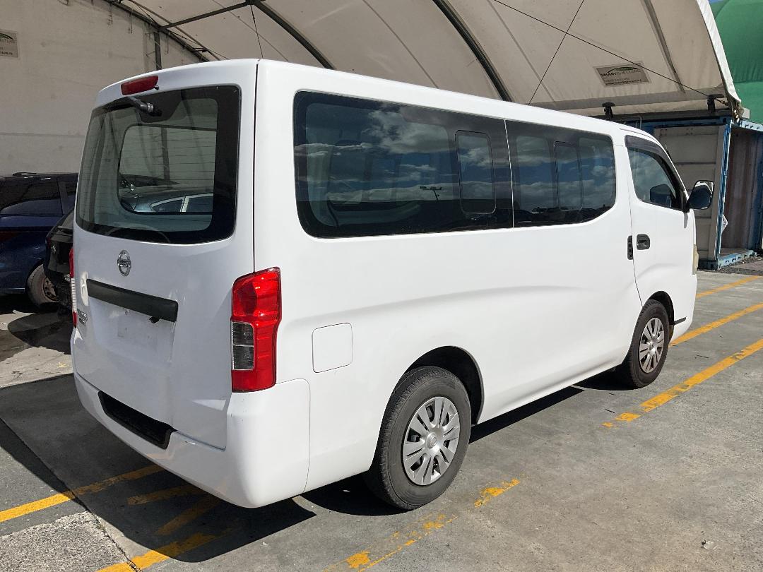 Photo '15' of Nissan NV350