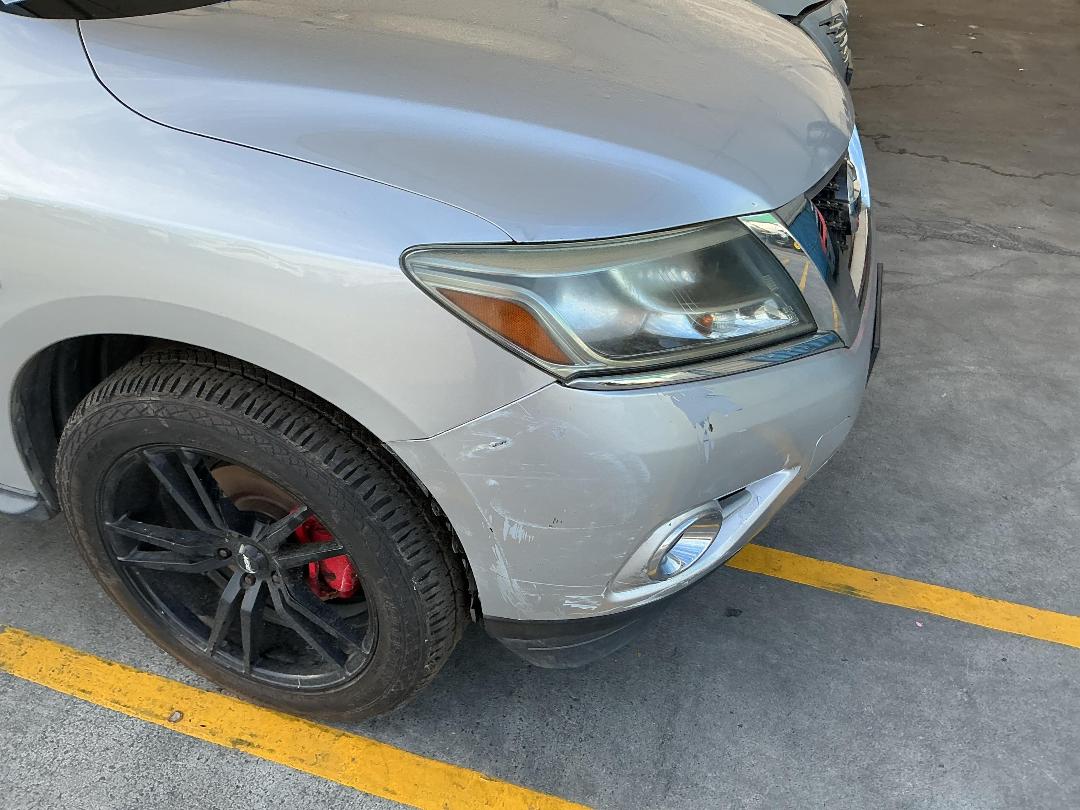 Photo '4' of Nissan Pathfinder TI