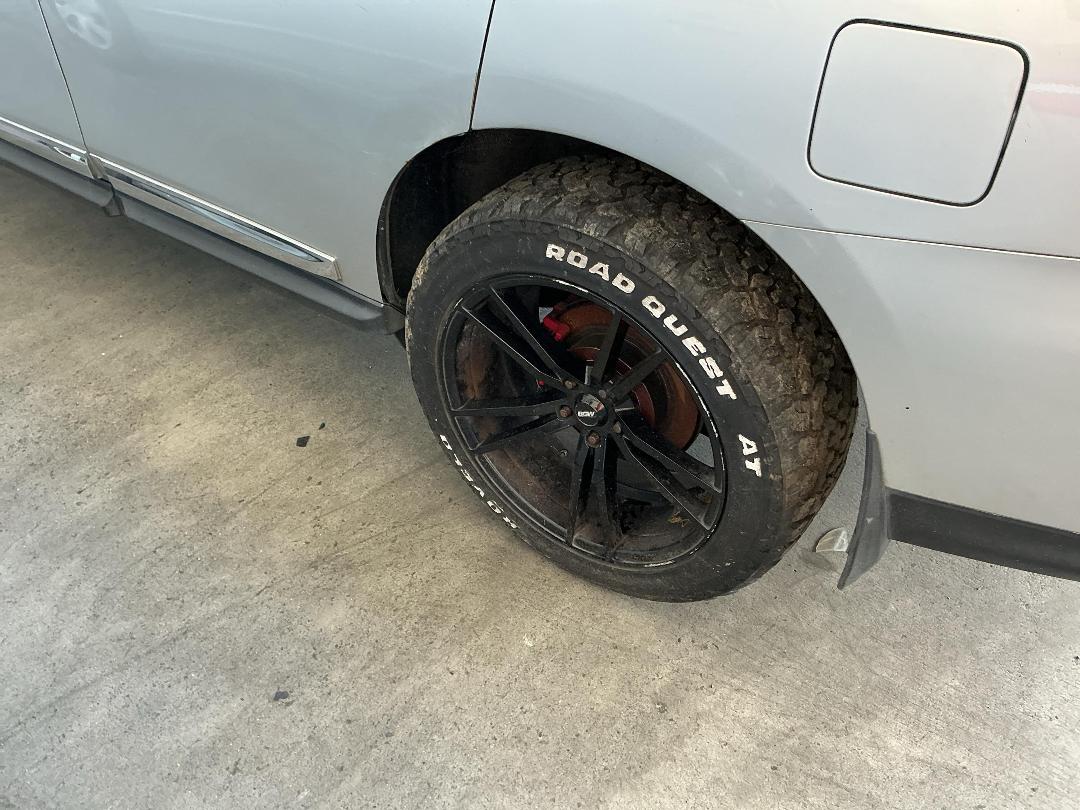 Photo '11' of Nissan Pathfinder TI