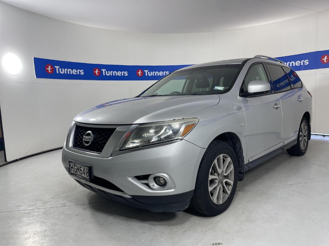 Photo '3' of Nissan Pathfinder TI Photo '3' of Nissan Pathfinder TI