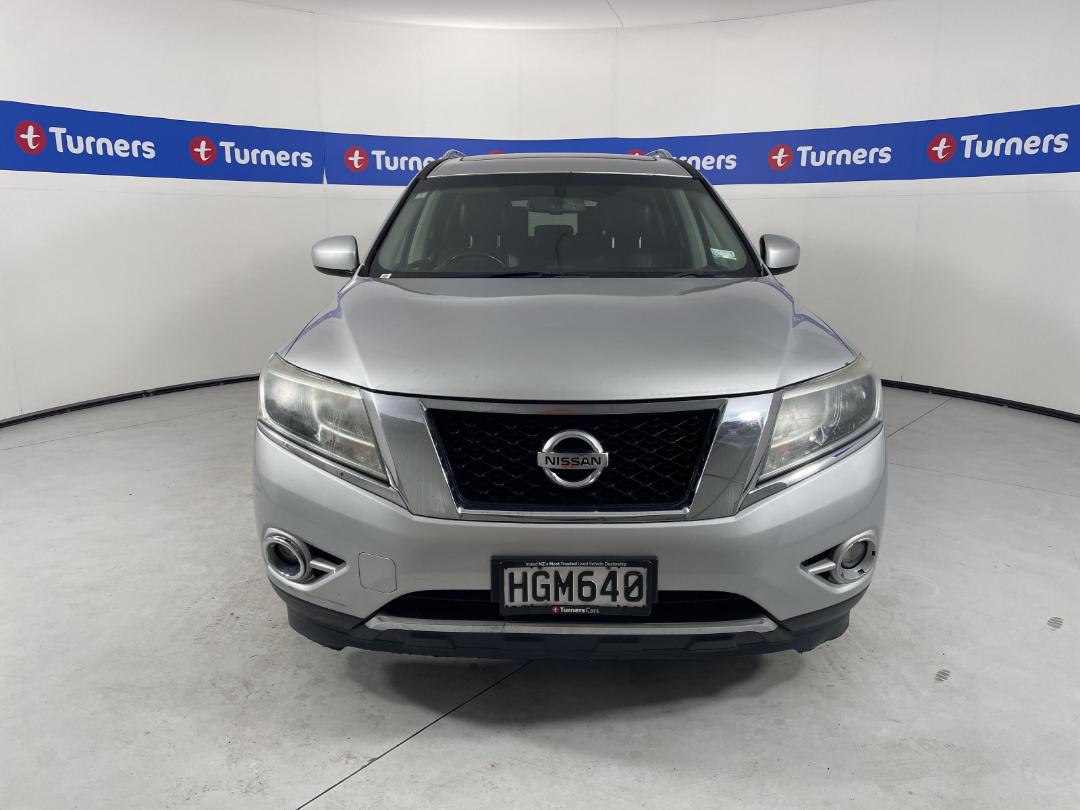 Photo '2' of Nissan Pathfinder TI Photo '2' of Nissan Pathfinder TI