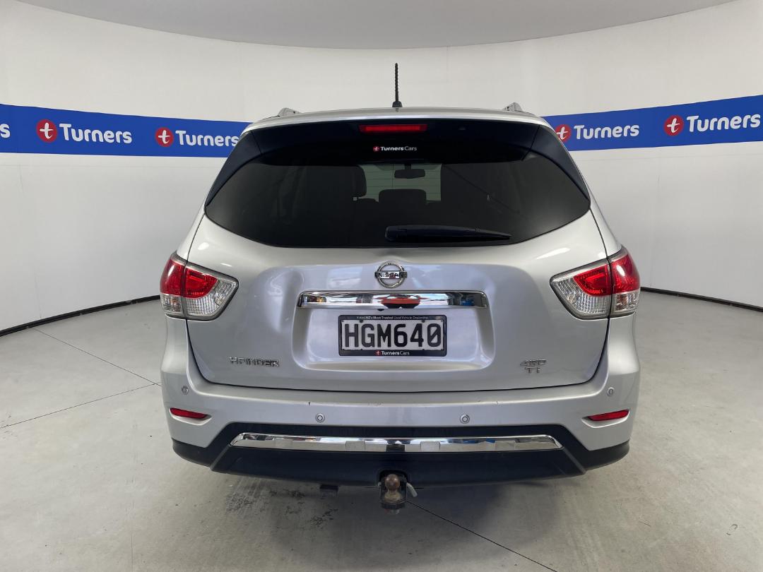 Photo '5' of Nissan Pathfinder TI Photo '5' of Nissan Pathfinder TI