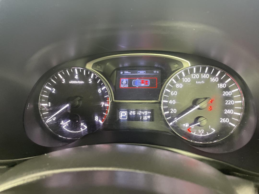 Photo '19' of Nissan Pathfinder TI Photo '19' of Nissan Pathfinder TI