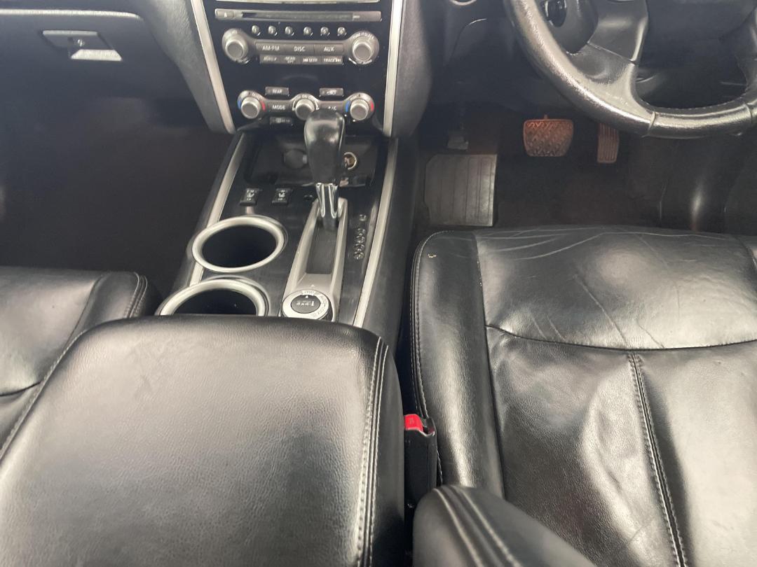 Photo '16' of Nissan Pathfinder TI Photo '16' of Nissan Pathfinder TI