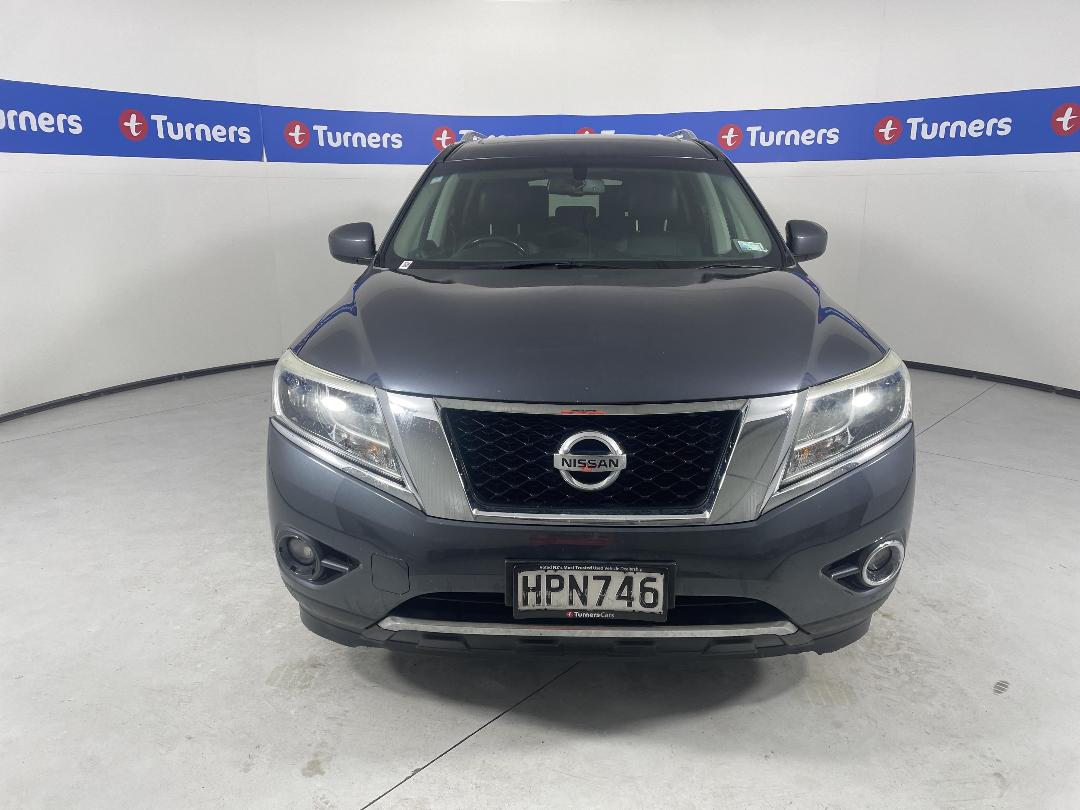 Photo '2' of Nissan Pathfinder